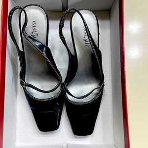 East 5th, 5.5, black